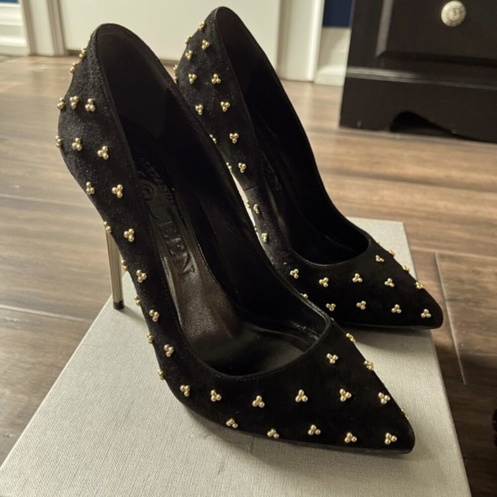 ALEXANDER McQUEEN daim velour pointed toe pumps with gold pearl embellishments